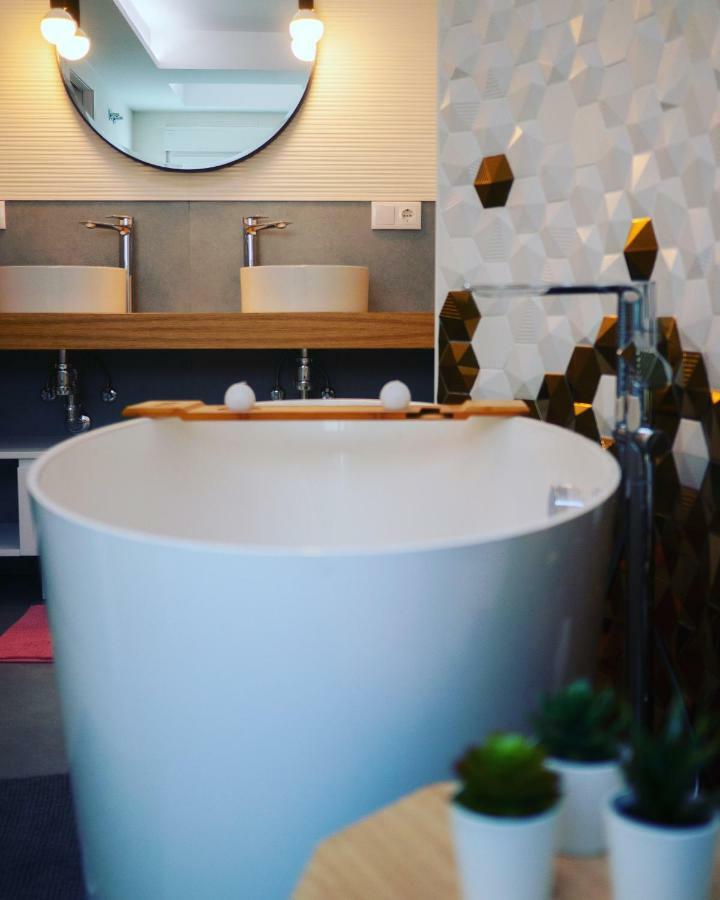 Hexagonal Design Apartment Valencia Luaran gambar
